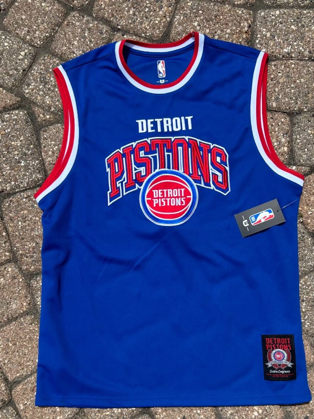 New Embroidered Detroit Pistons NBA UNK Basketball Jersey NWT Sz L